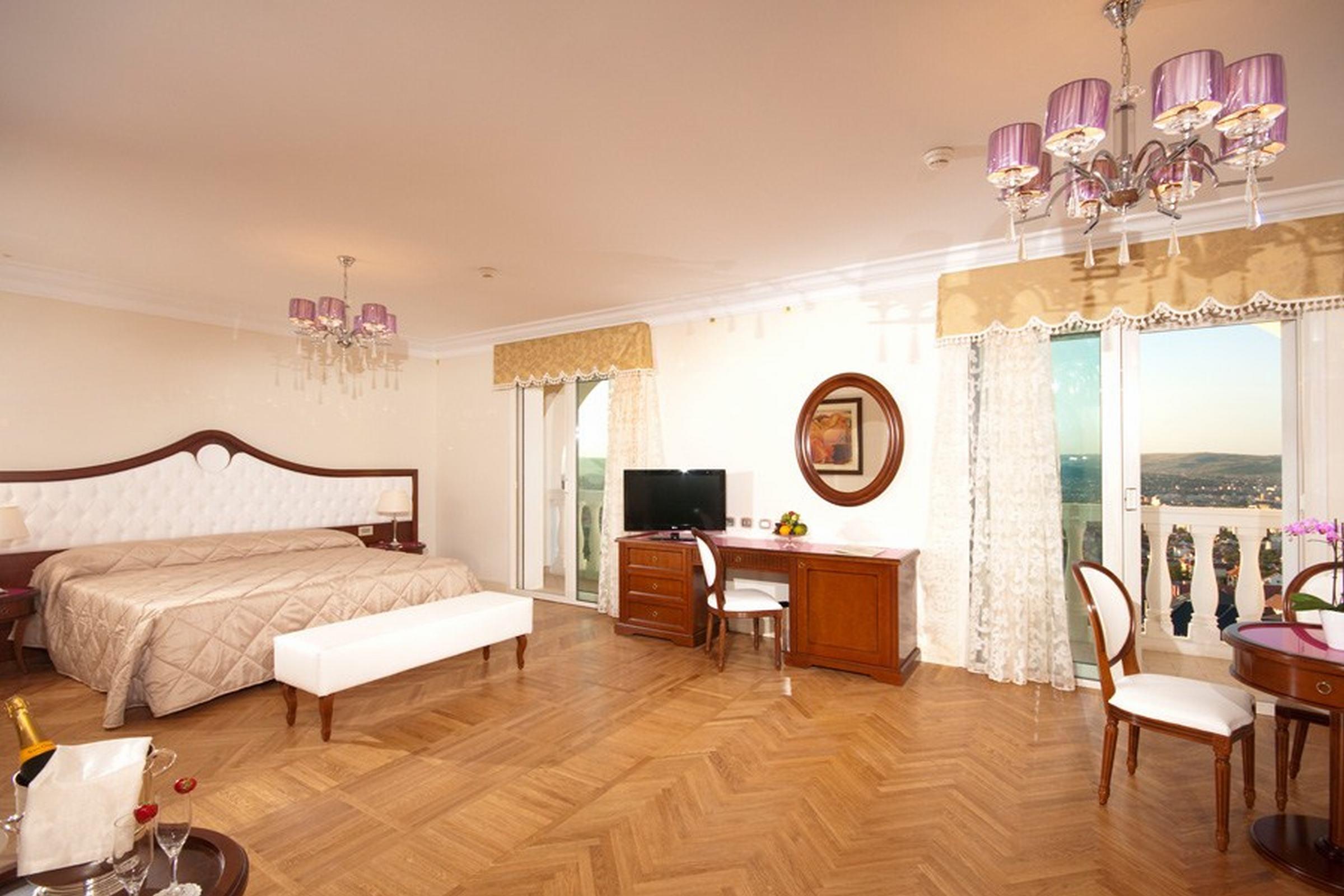 Grand Hotel Italia Cluj-Napoca Exterior photo Suite