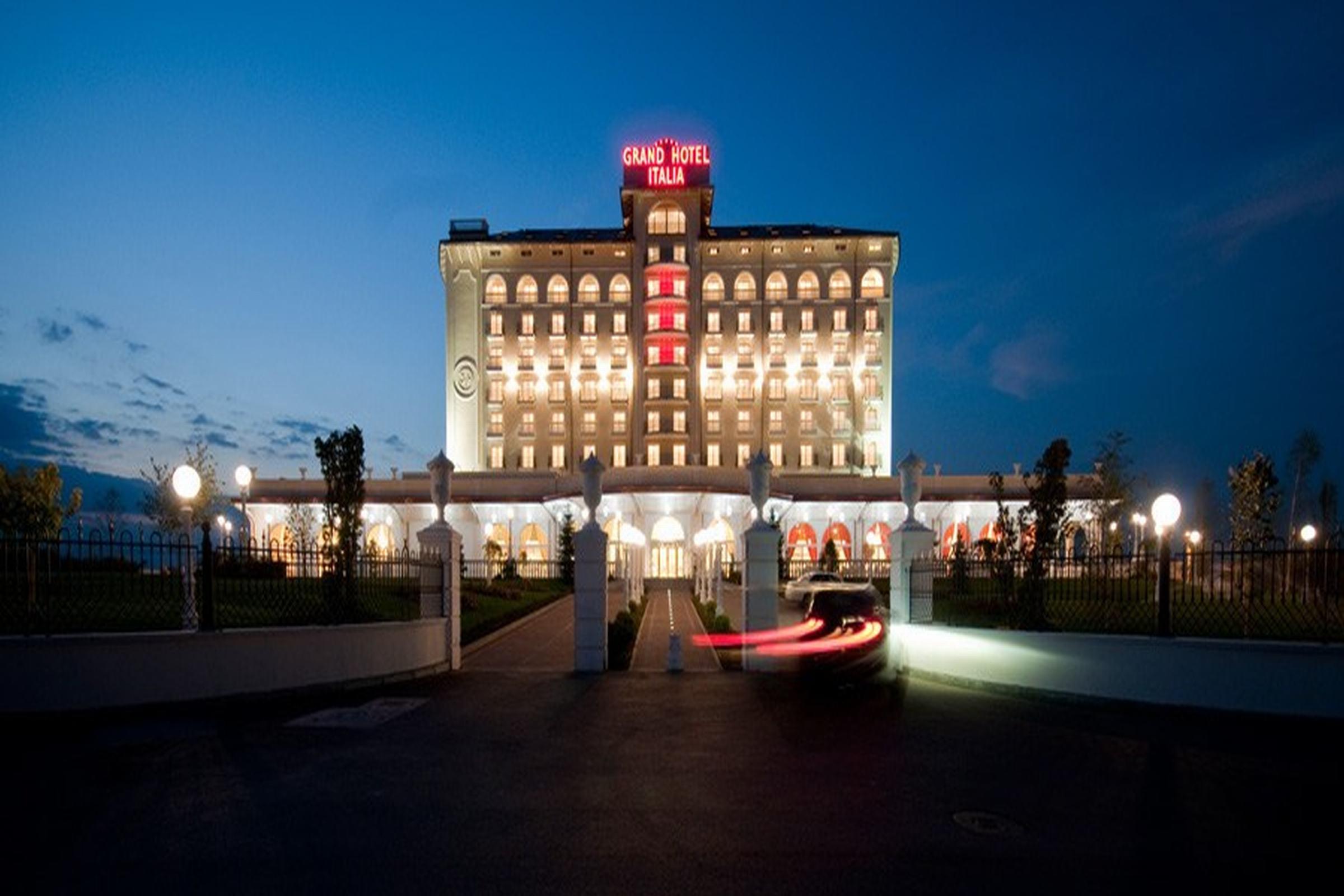 Grand Hotel Italia Cluj-Napoca Exterior photo Club Hotel Riga