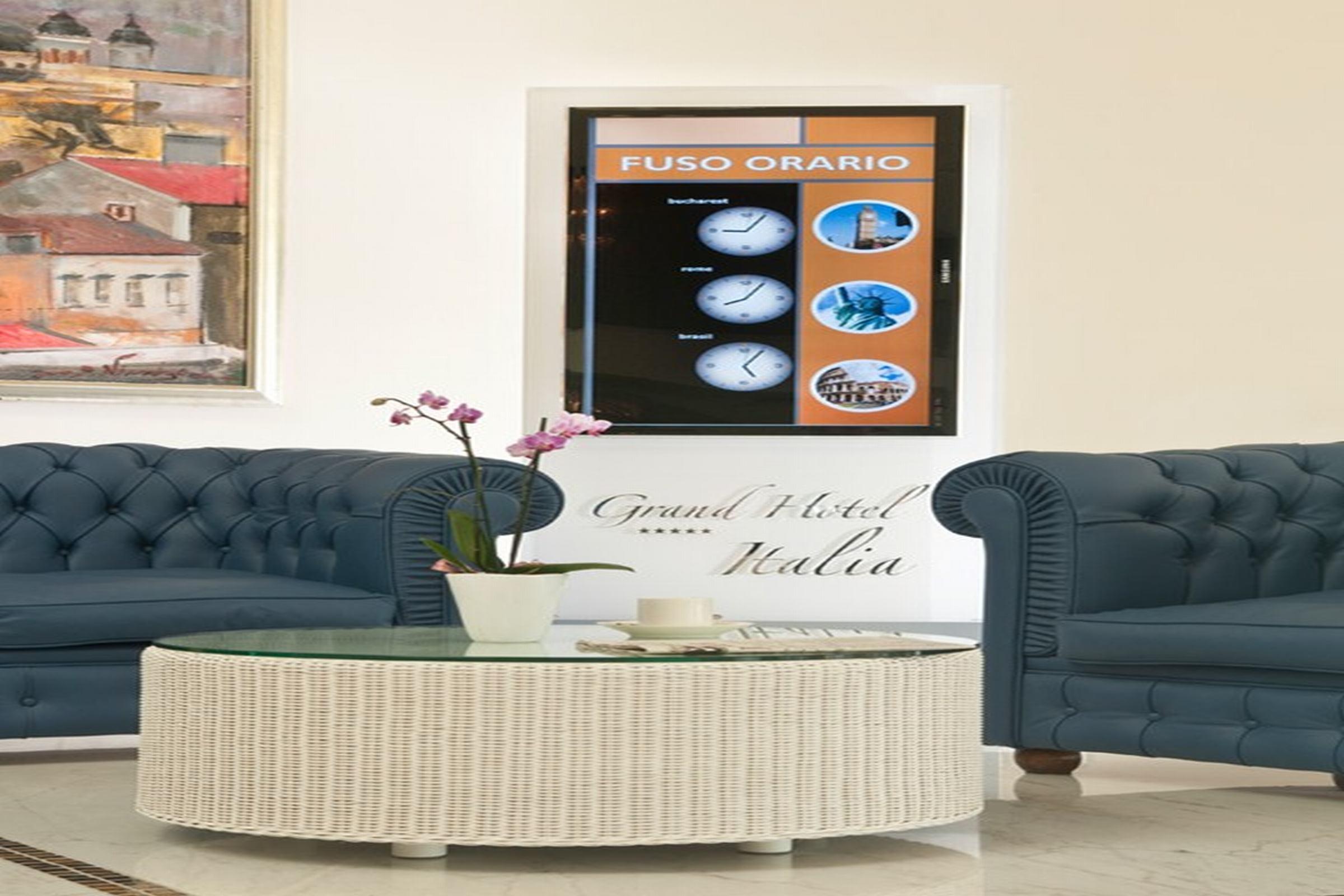 Grand Hotel Italia Cluj-Napoca Exterior photo A digital signage display
