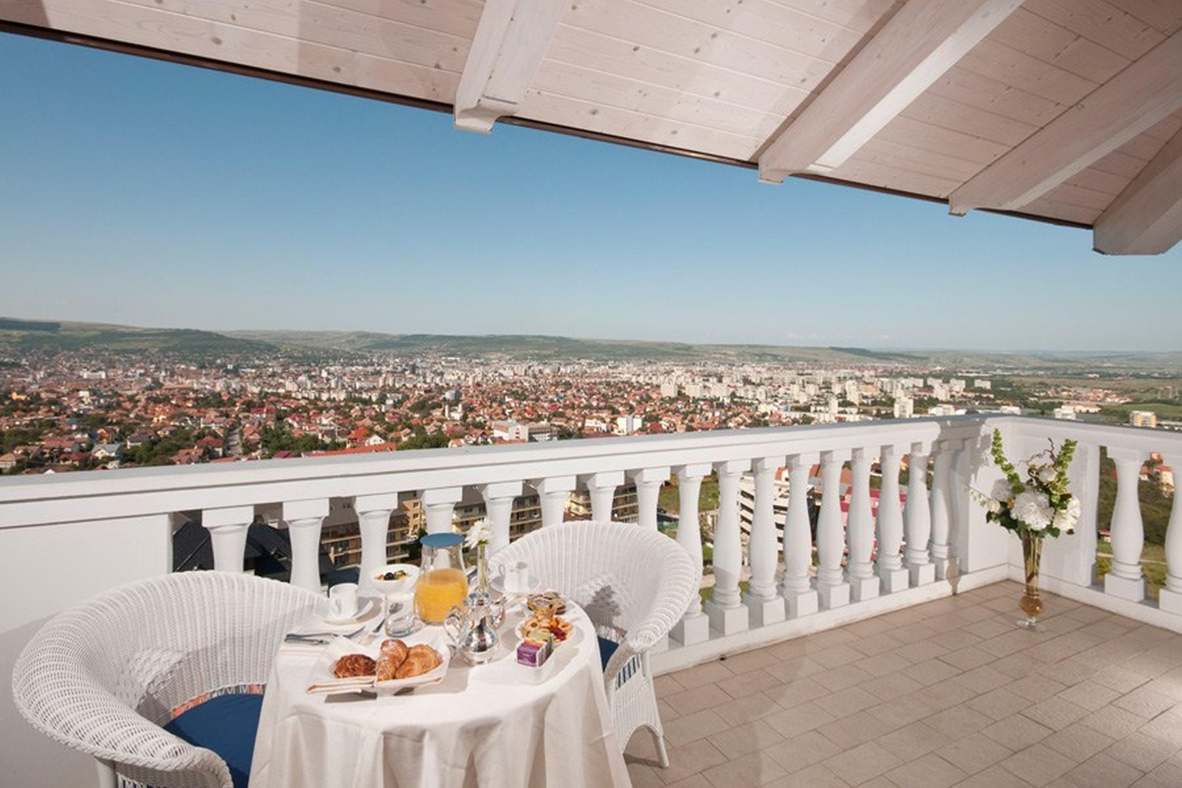 Grand Hotel Italia Cluj-Napoca Exterior photo View from the hotel