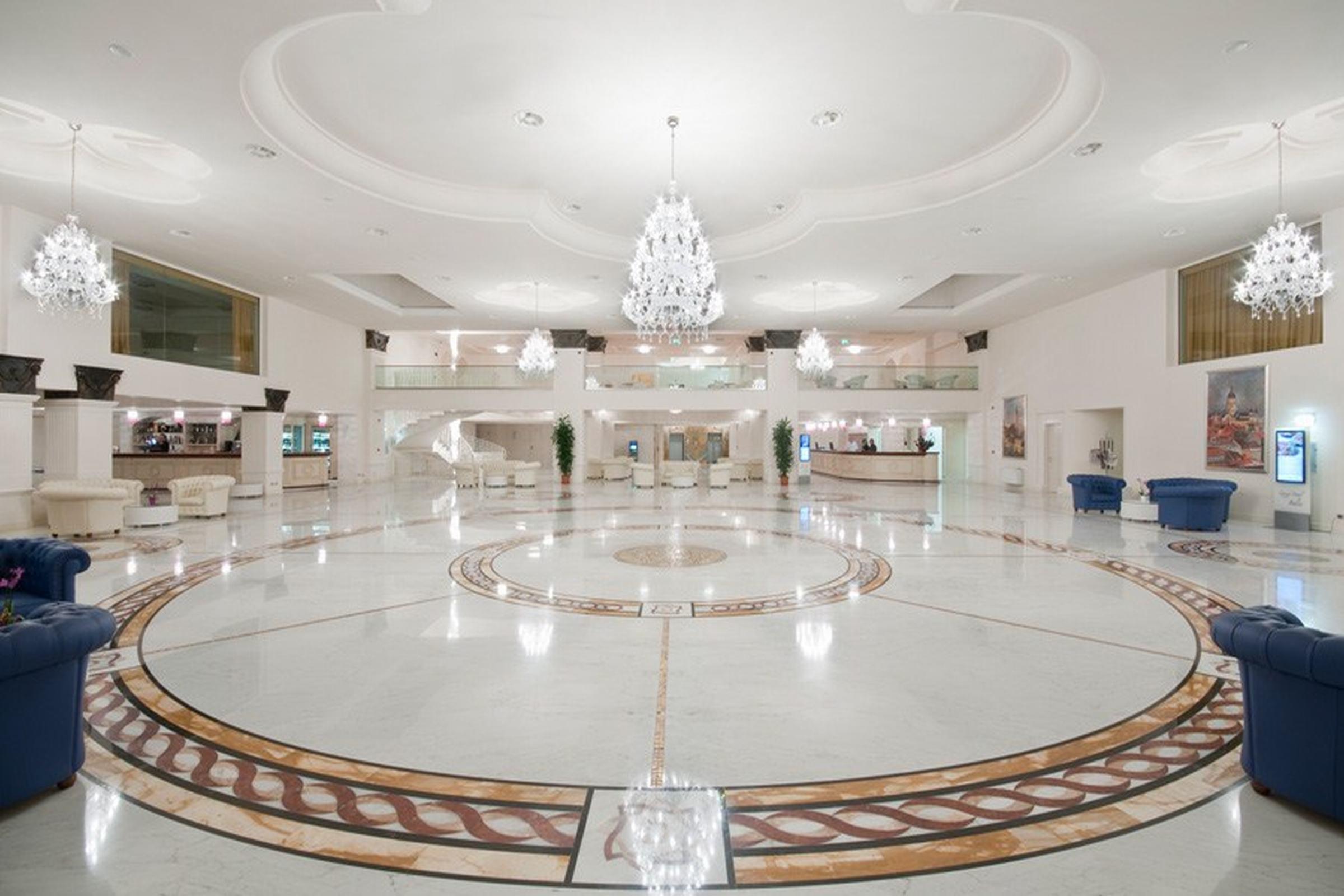 Grand Hotel Italia Cluj-Napoca Exterior photo Lobby