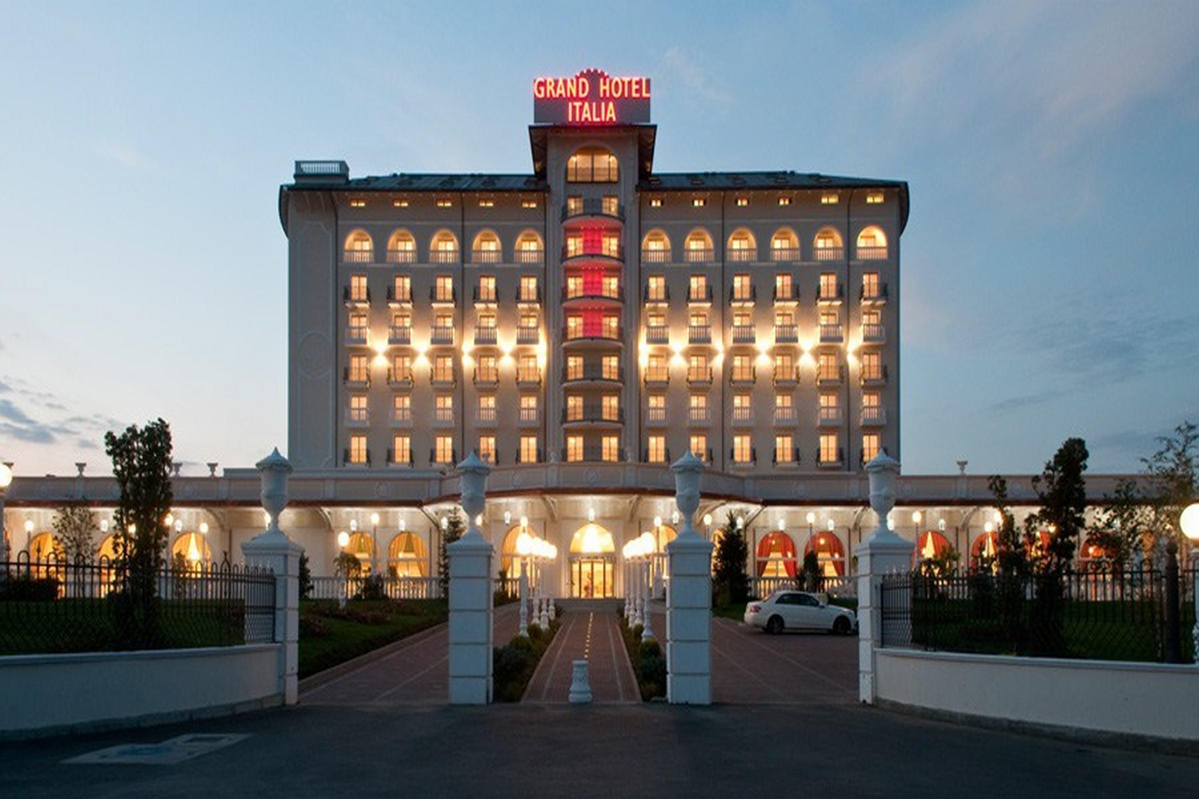 Grand Hotel Italia Cluj-Napoca Exterior photo Grand Hotel Italia