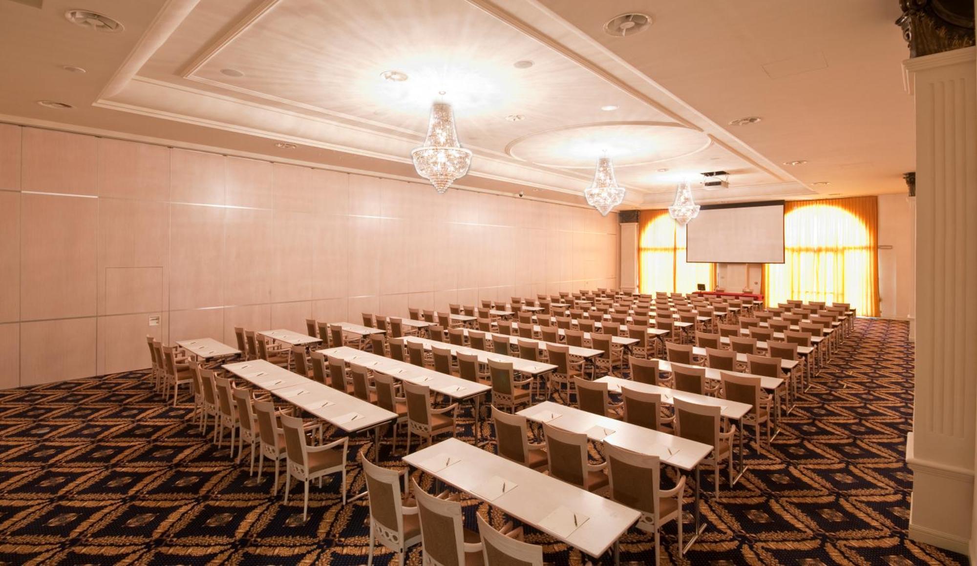 Grand Hotel Italia Cluj-Napoca Exterior photo The ballroom
